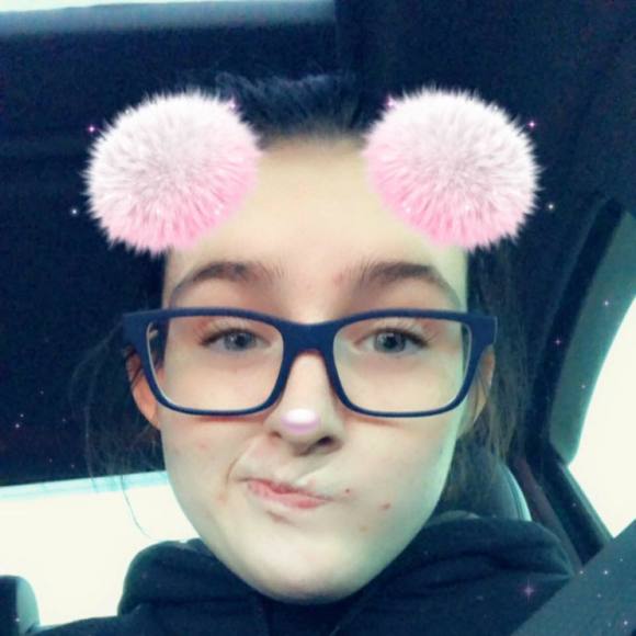 Meet your Posher, Emily - Picture 1 of 1